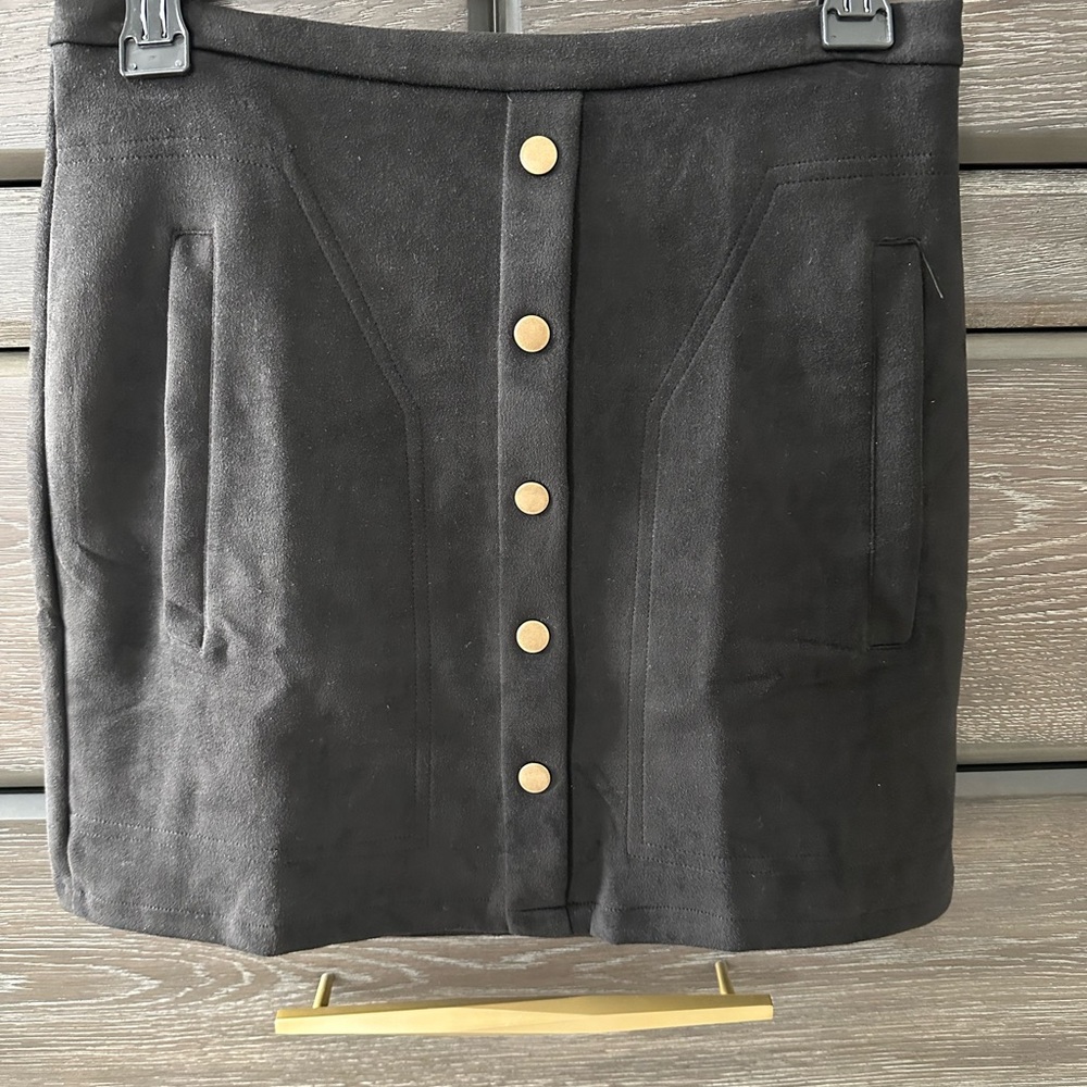 Elegant Black Button-Front Skirt